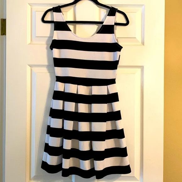 maitai | Dresses | Maitai Scoop Neck Tank Style Fit And Flare Striped Dress | Poshmark maitai | Dresses | Maitai Scoop Neck Tank Style Fit And Flare Striped Dress | Poshmark